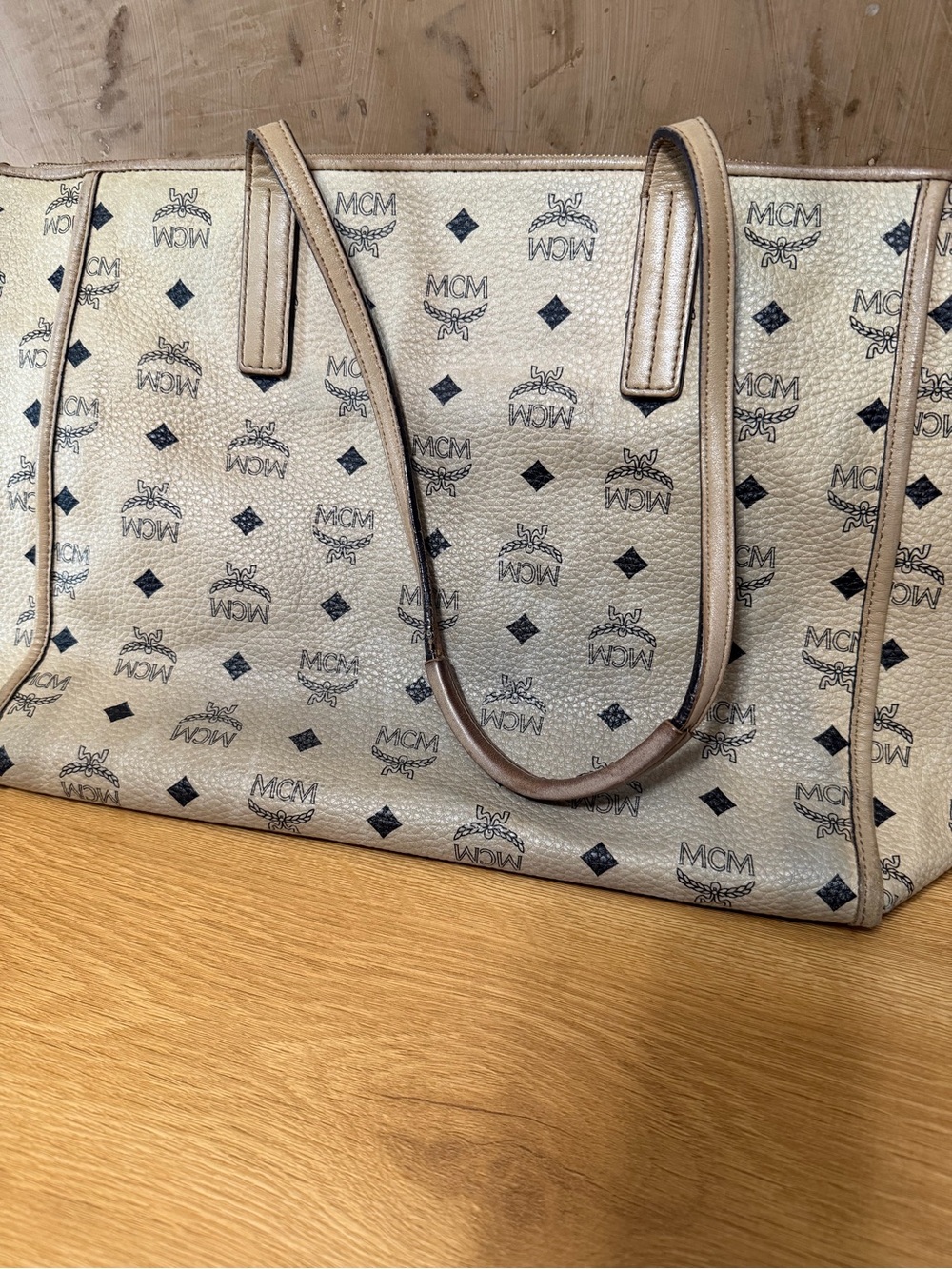 MCM Visetos Cream Monogram Large Tote Bag Gold Hardware - Picture 5 of 12